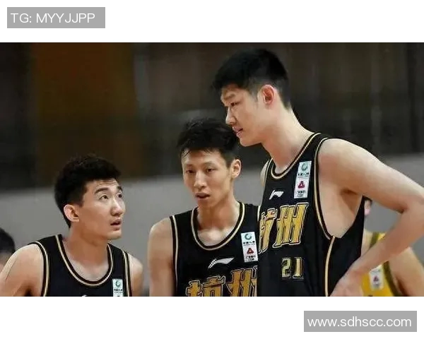 浙江男篮一分险胜广厦 两战全胜笑傲赛场赵岩昊空砍21分 浙江男篮一分险胜广厦 两战全胜笑傲赛场赵岩昊空砍21分