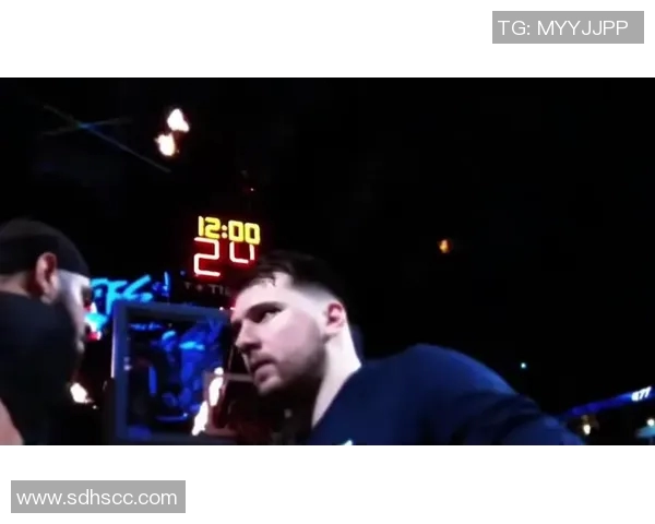 东契奇稳坐MVP榜前三,强势表现引发热议,对手应对无从下手 东契奇稳坐MVP榜前三,强势表现引发热议,对手应对无从下手